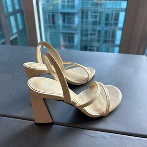 Zara Heels (Size 35) in yellow patent